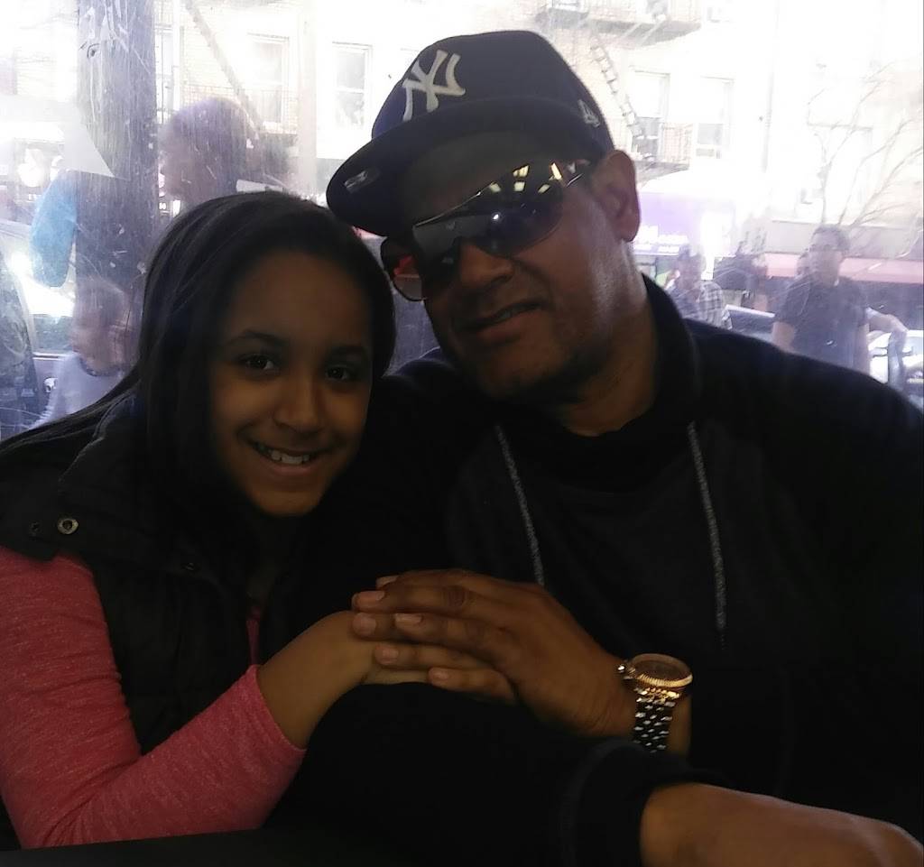 Happy World | restaurant | 1309 St Nicholas Ave, New York, NY 10033, USA | 2127816648 OR +1 212-781-6648