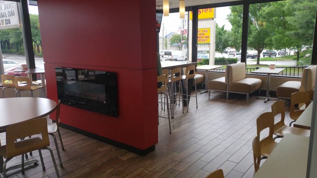 Wendys | restaurant | 107 N Main St, Mauldin, SC 29662, USA | 8642880344 OR +1 864-288-0344