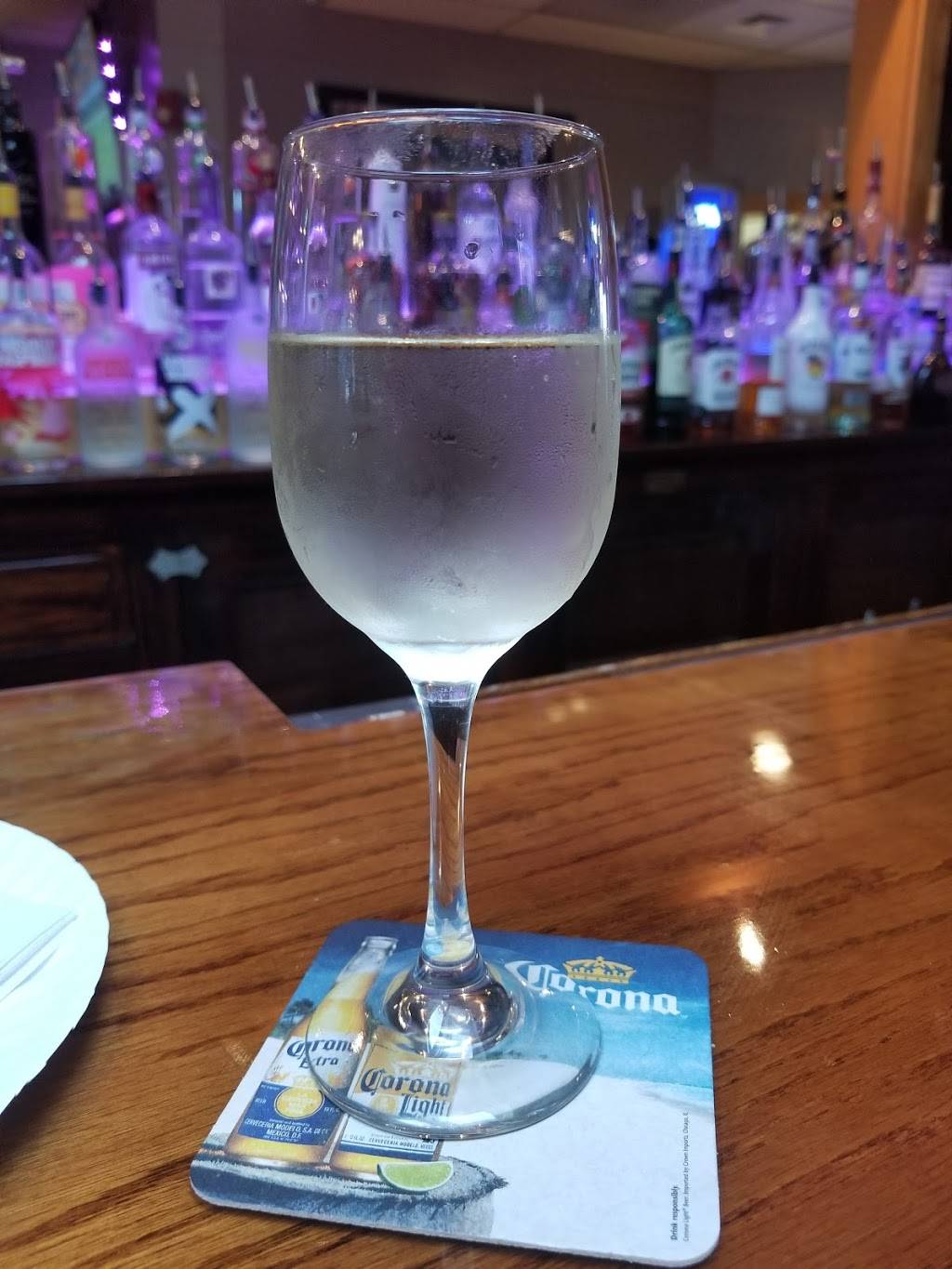 JRs Place | restaurant | 555 Campbell Ave, West Haven, CT 06516, USA | 2035072130 OR +1 203-507-2130