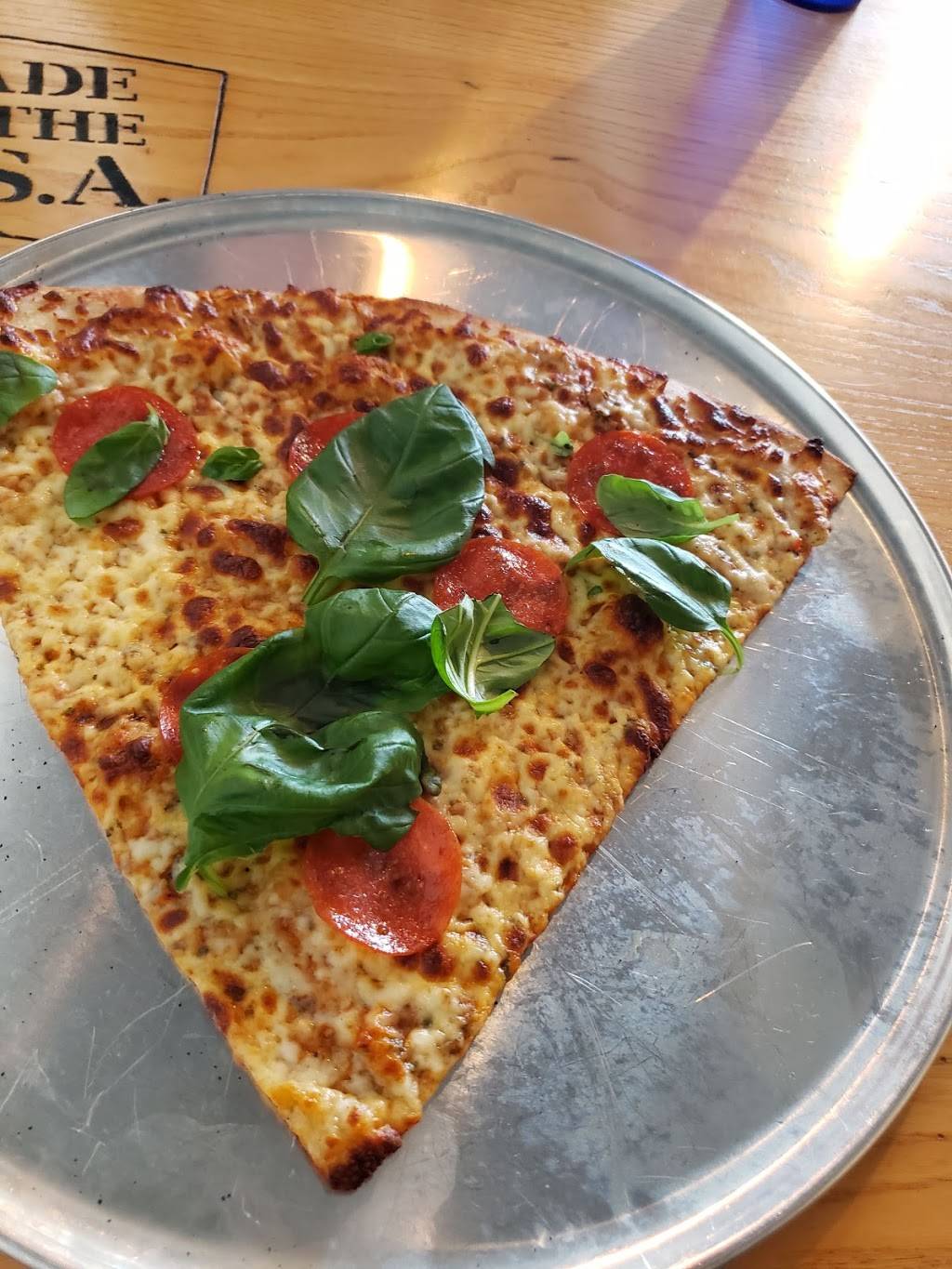 Farmhouse Pizza | restaurant | 1813 Laurens Rd, Greenville, SC 29607, USA | 8642480346 OR +1 864-248-0346