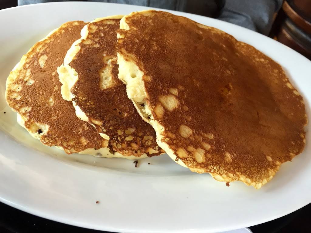 Blue Bird Inn | restaurant | 363 Black Rock Turnpike, Easton, CT 06612, USA | 2034520697 OR +1 203-452-0697