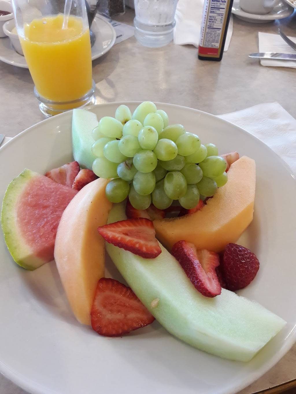 Ellys Pancake House | bakery | 435 Townline Rd, Mundelein, IL 60060, USA | 8478378100 OR +1 847-837-8100