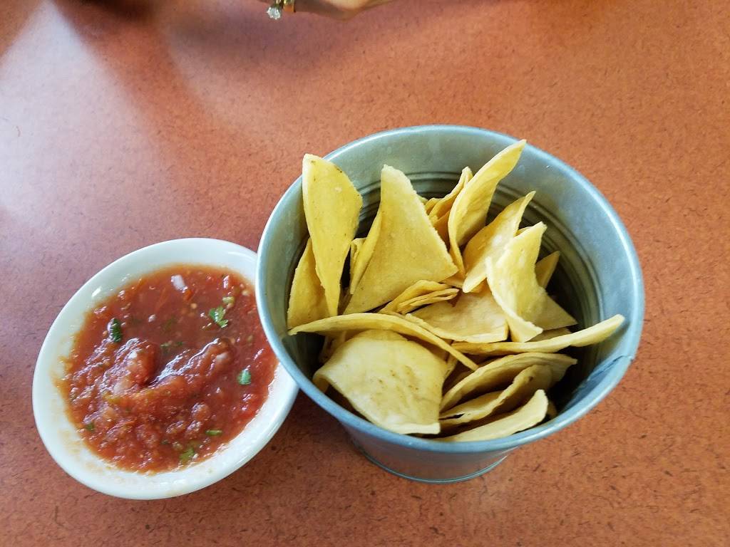 La Villa Mexican Grill | restaurant | 4377 Lynx Paw Trail, Valrico, FL 33596, USA | 8133248839 OR +1 813-324-8839