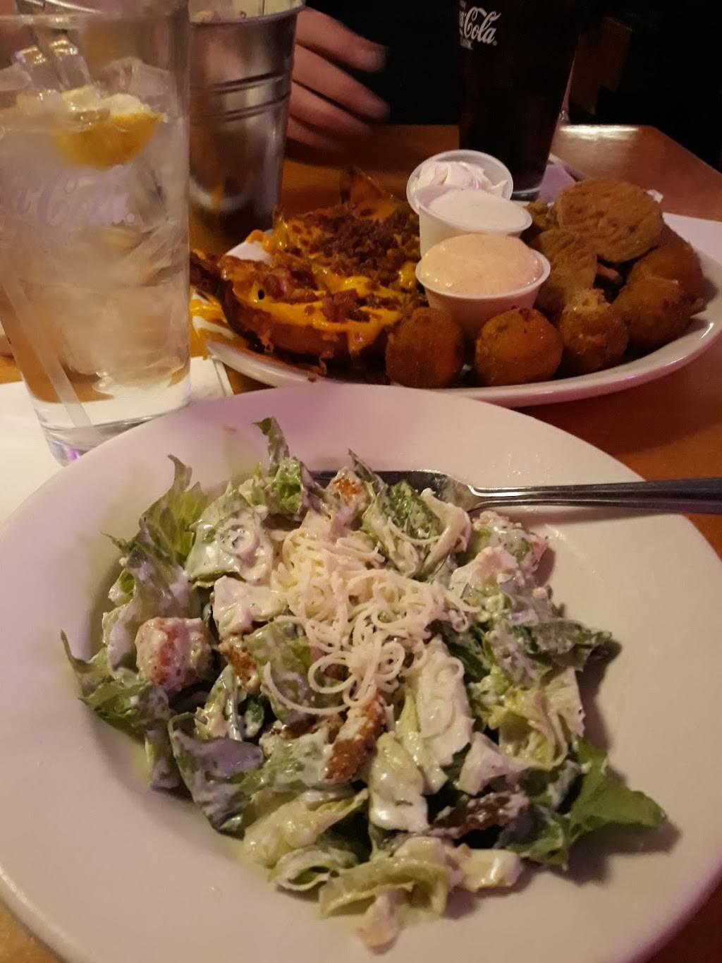 Texas Roadhouse | restaurant | 2540 W Iles Ave, Springfield, IL 62704, USA | 2176985700 OR +1 217-698-5700