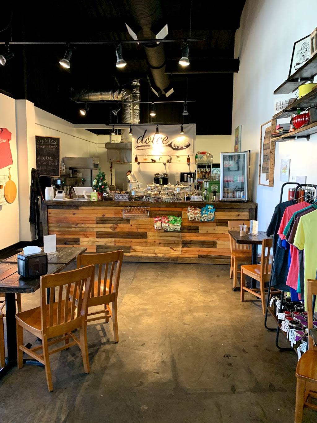 Dolce Café | restaurant | 1720 Pass Rd, Gulfport, MS 39501, USA | 2283288144 OR +1 228-328-8144