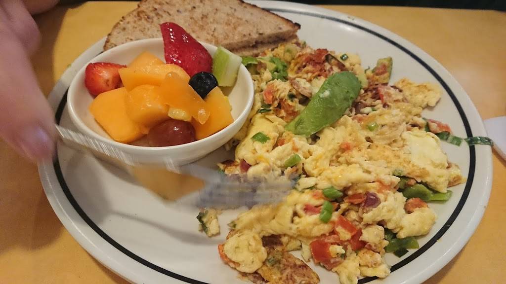 Corner Bakery Cafe | bakery | 111 S Westlake Blvd, Westlake Village, CA 91362, USA | 8054966993 OR +1 805-496-6993