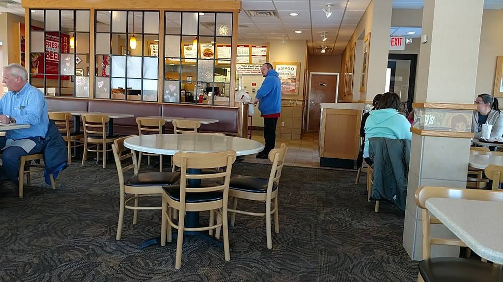 Wendys | restaurant | 976 N Henderson St, Galesburg, IL 61401, USA | 3093427011 OR +1 309-342-7011