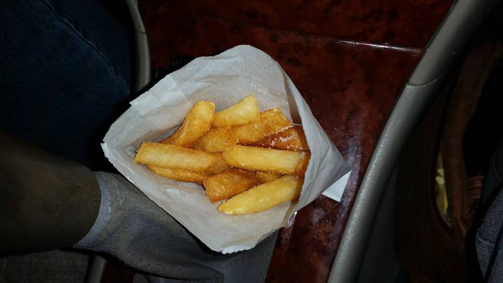 Crows Burger Shop | restaurant | 613 Waco Rd, Belton, TX 76513, USA | 2549390333 OR +1 254-939-0333