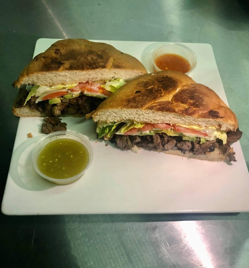 EL GALLO MIXED FOOD | restaurant | 10675 Atlantic Blvd, Jacksonville, FL 32225, USA | 9042506894 OR +1 904-250-6894