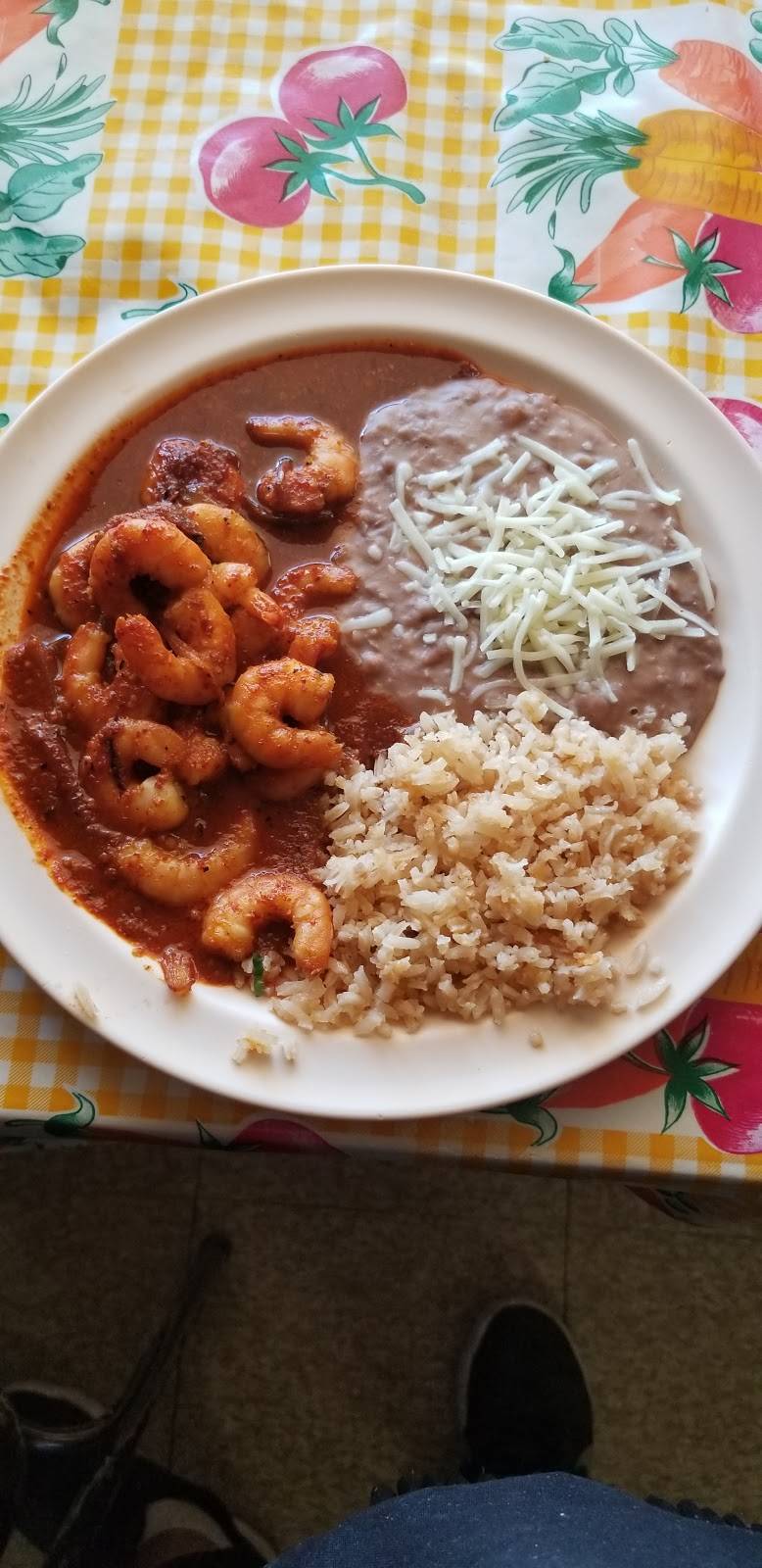 Ramirez Restaurant | restaurant | 8740 S Main St, San Joaquin, CA 93660, USA | 5596932246 OR +1 559-693-2246