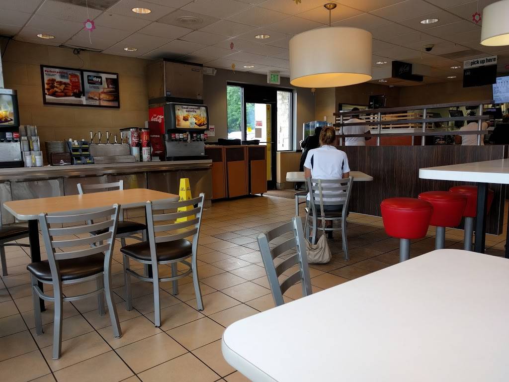 McDonalds | cafe | 934 York Rd, Towson, MD 21204, USA | 4108236760 OR +1 410-823-6760