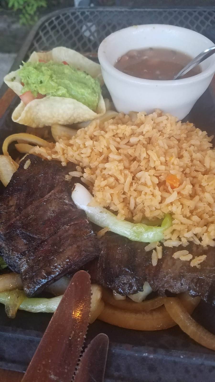 Los Patrones Mexican Grill | restaurant | 12607 W Washington St, Burton, TX 77835, USA | 9792890111 OR +1 979-289-0111