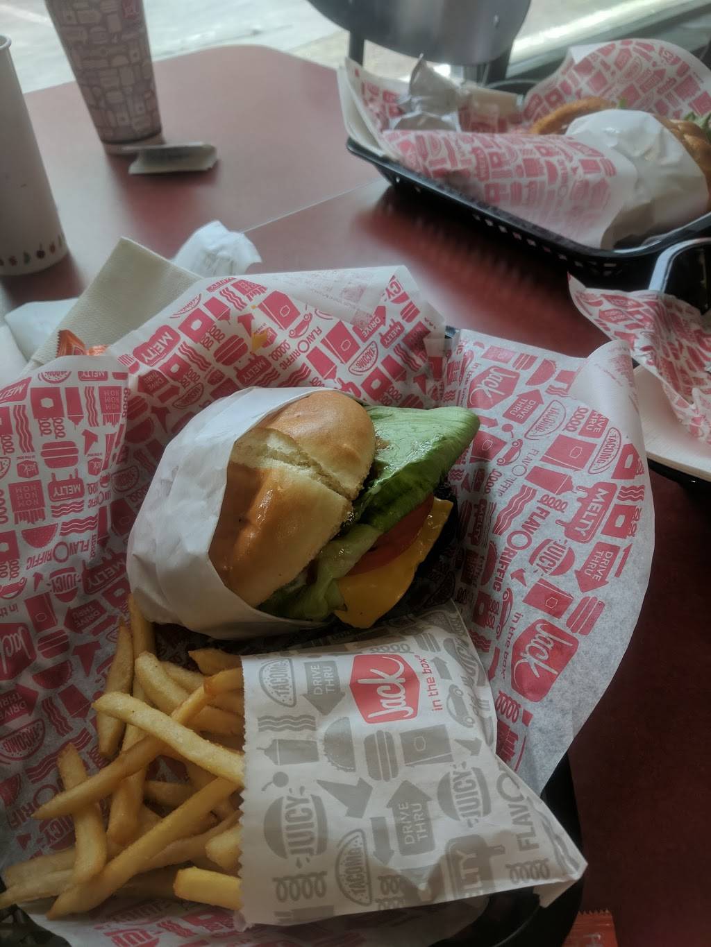 Jack in the Box | restaurant | 148 E San Carlos St, San Jose, CA 95112, USA | 4082877520 OR +1 408-287-7520