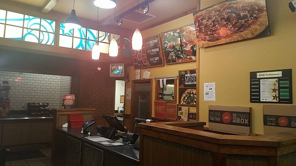 Pizza Hut | restaurant | 7023 W Hillsborough Ave, Tampa, FL 33634, USA | 8138811188 OR +1 813-881-1188