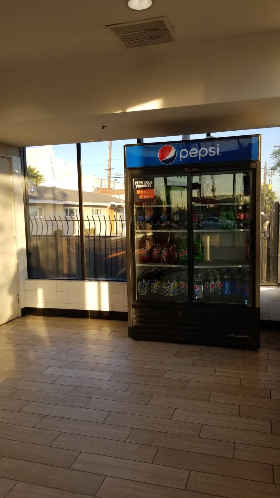 Little Caesars Pizza | meal takeaway | 1375 E 4th St, Ontario, CA 91764, USA | 9099866677 OR +1 909-986-6677