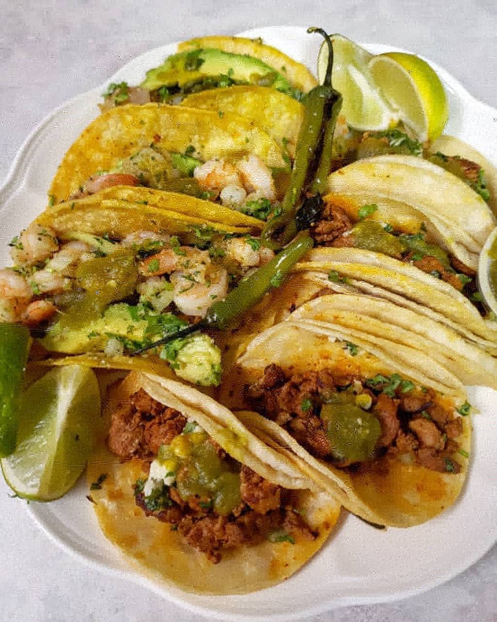 Gordos Mini Tacos And Snacks | restaurant | 5570 N Foster Rd, San Antonio, TX 78244, USA | 2102187287 OR +1 210-218-7287