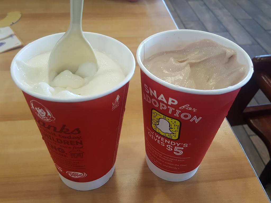 Wendys | restaurant | 1801 N Broadway St, Greensburg, IN 47240, USA | 8126626548 OR +1 812-662-6548