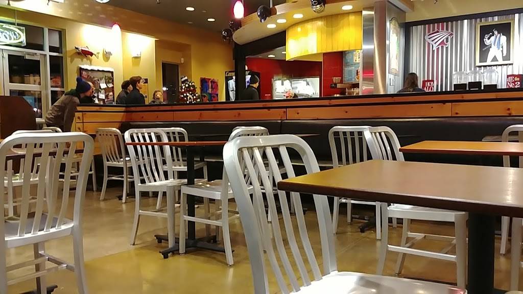 Raising Canes Chicken Fingers | meal takeaway | 6095 Mid Rivers Mall Dr, St Peters, MO 63304, USA | 6369227429 OR +1 636-922-7429