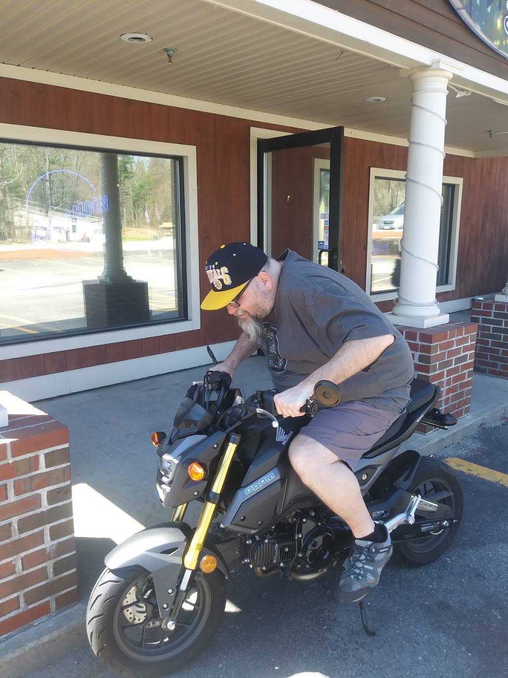 Kindred Spirits | restaurant | 324 Electric Ave, Lunenburg, MA 01462, USA | 9783425825 OR +1 978-342-5825