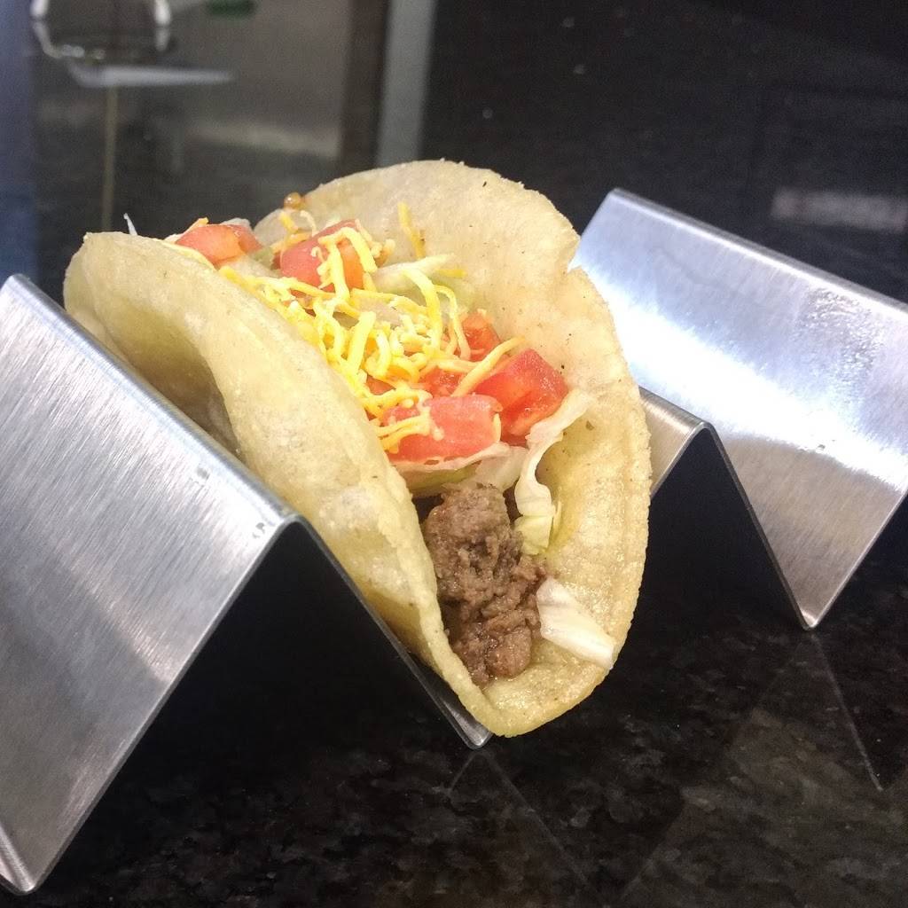 Tullamore Tavern | restaurant | 2247 W Shore Rd, Warwick, RI 02889, USA | 4017383333 OR +1 401-738-3333