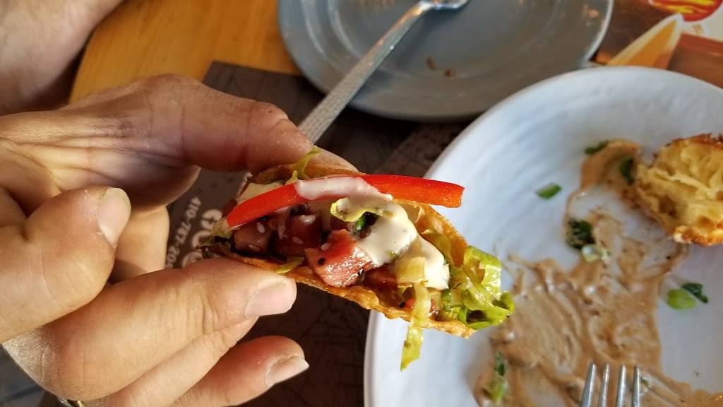 Mutiny Pirate Bar and Island Grille | restaurant | 33 Magothy Beach Rd #100, Pasadena, MD 21122, USA | 4107872050 OR +1 410-787-2050