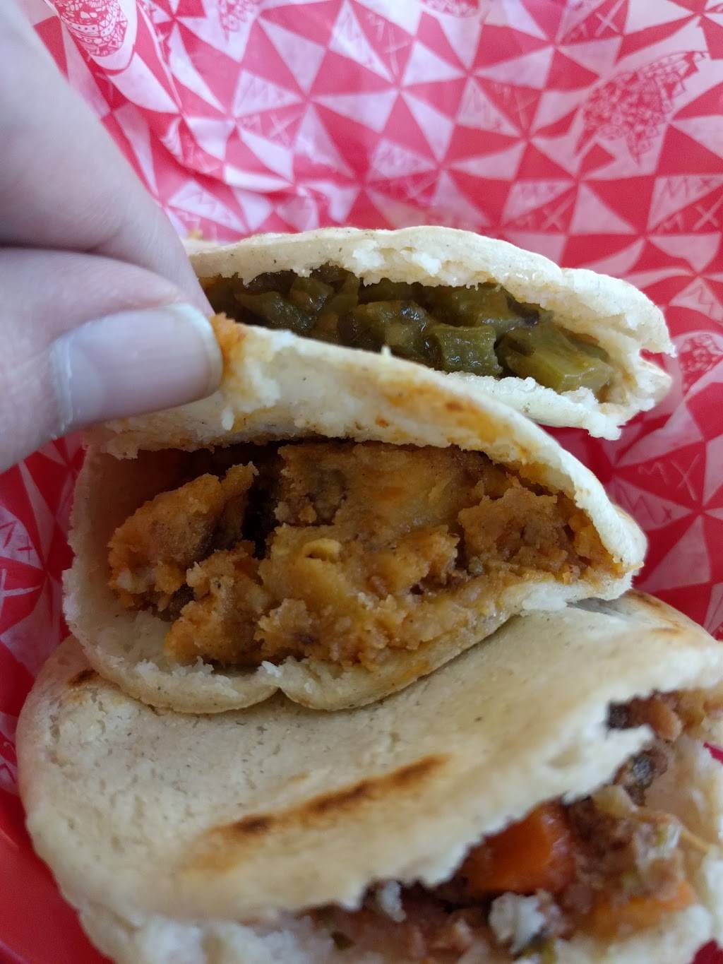 Gorditas Doña Tota | restaurant | 923 N Loop 1604 E #115, San Antonio, TX 78232, USA | 2102331059 OR +1 210-233-1059