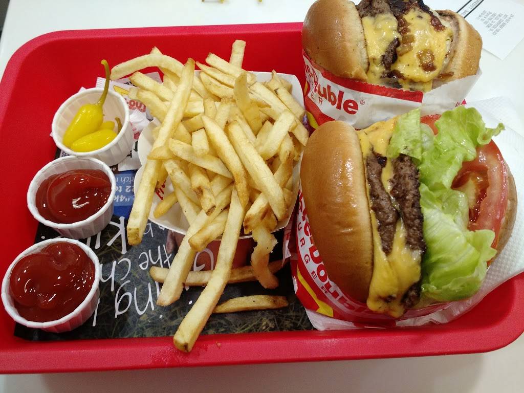 In-N-Out Burger | restaurant | 1371 Grand Ave, Covina, CA 91724, USA | 8007861000 OR +1 800-786-1000