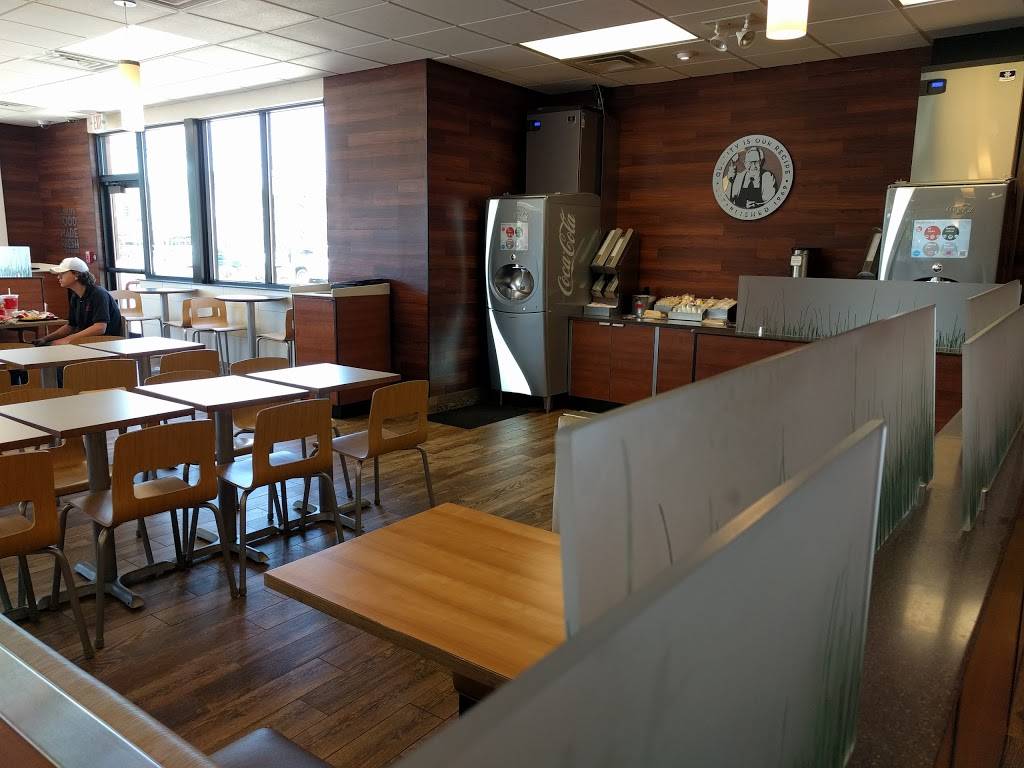 Wendys | restaurant | 312 Boston Rd, North Billerica, MA 01862, USA | 9786634550 OR +1 978-663-4550