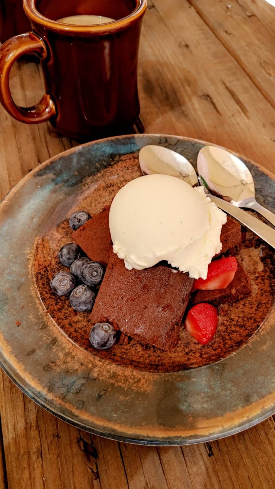 Bare Roots Farmacy | restaurant | 105 12th St, Columbus, GA 31901, USA | 7068870005 OR +1 706-887-0005