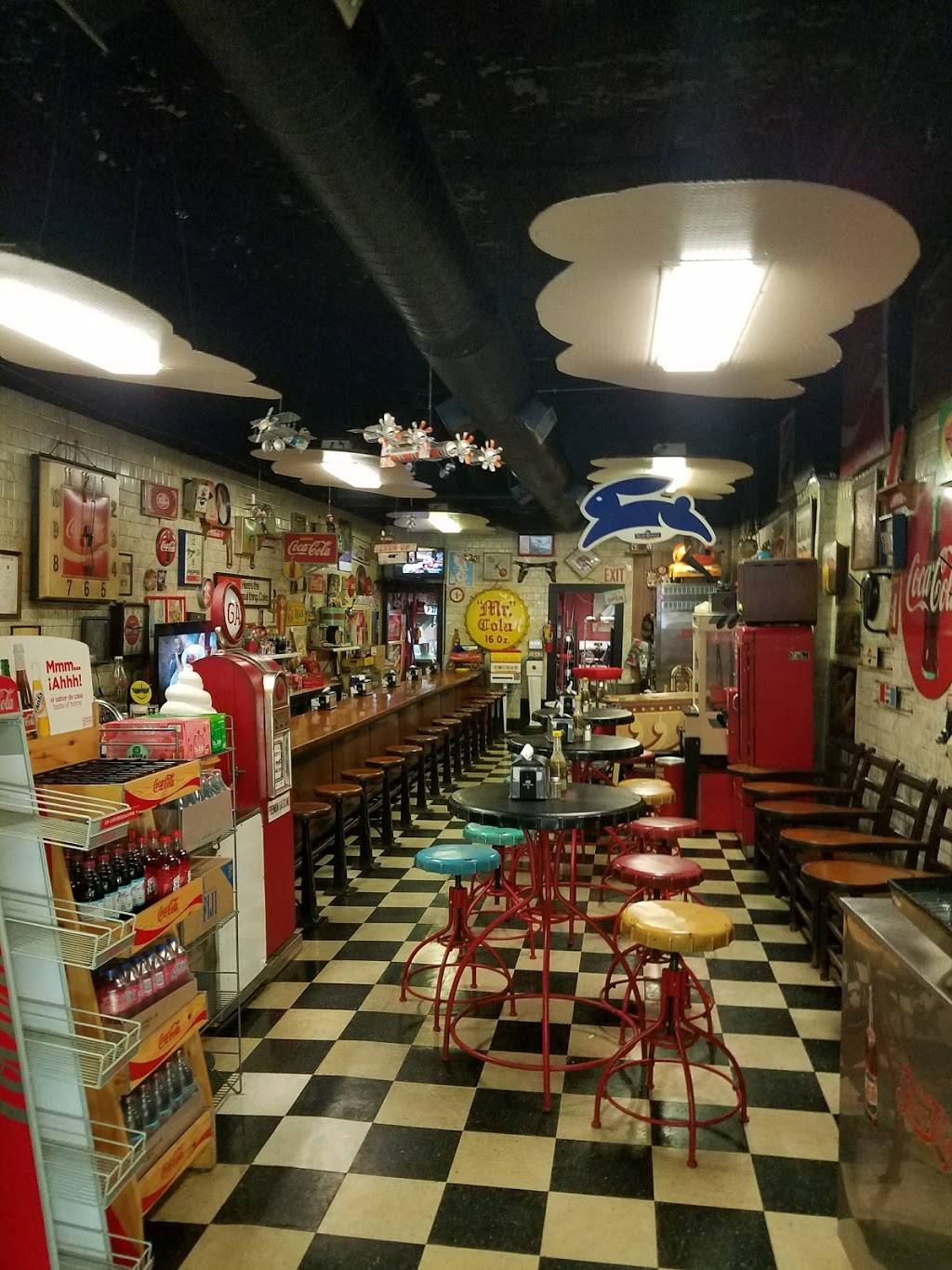 Coney Island | restaurant | 77 S Cherry St, Galesburg, IL 61401, USA | 3093434990 OR +1 309-343-4990