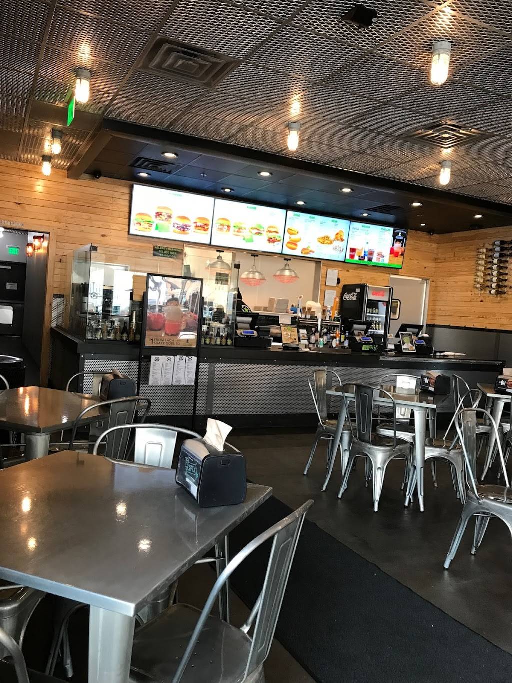 BurgerFi | restaurant | 15201 Potomac Town Pl #105, Woodbridge, VA 22191, USA | 5714026789 OR +1 571-402-6789