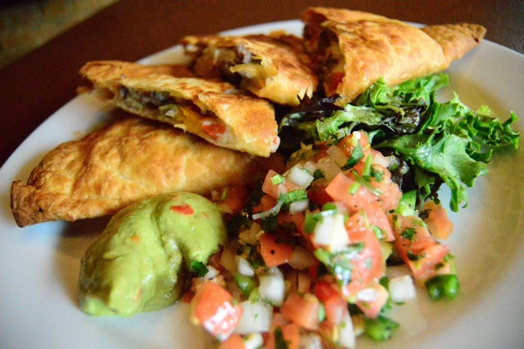 Village Square Restaurant | restaurant | 103 N Loudoun St, Winchester, VA 22601, USA | 5406678961 OR +1 540-667-8961