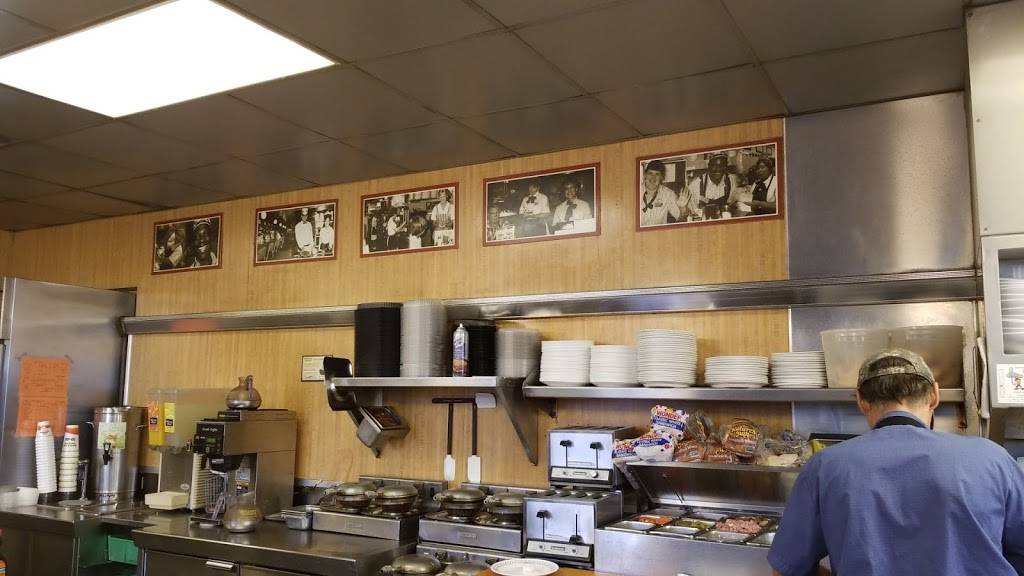 Waffle House | meal takeaway | 8325 W McDowell Rd, Tolleson, AZ 85353, USA | 6239368846 OR +1 623-936-8846