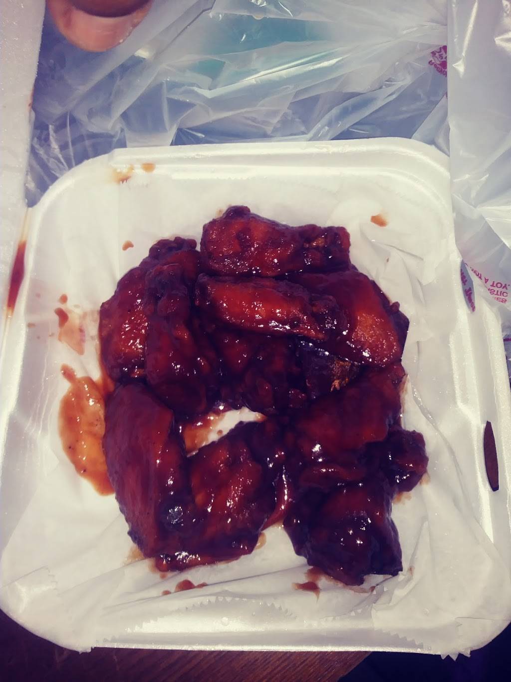 Karinas Pizza | restaurant | 2952 South 13th Street #3824, Milwaukee, WI 53215, USA | 4148103004 OR +1 414-810-3004