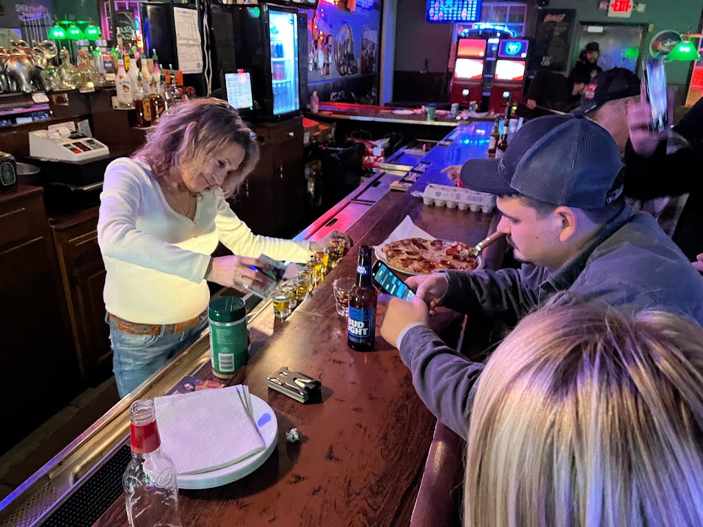 White Elephant Saloon | restaurant | 209 N Main St, Spencer, OH 44275, USA | 3306482520 OR +1 330-648-2520