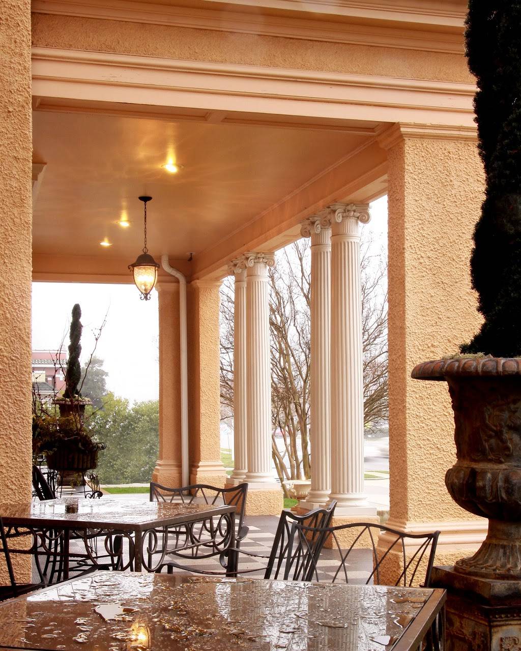 Cristina Grays Restaurant & Bar | restaurant | 3116, 1108 N Main St, High Point, NC 27262, USA | 3368822002 OR +1 336-882-2002