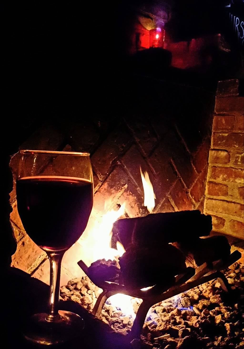 Parlour Room | restaurant | 6423 Yucca St, Los Angeles, CA 90028, USA | 3234630609 OR +1 323-463-0609