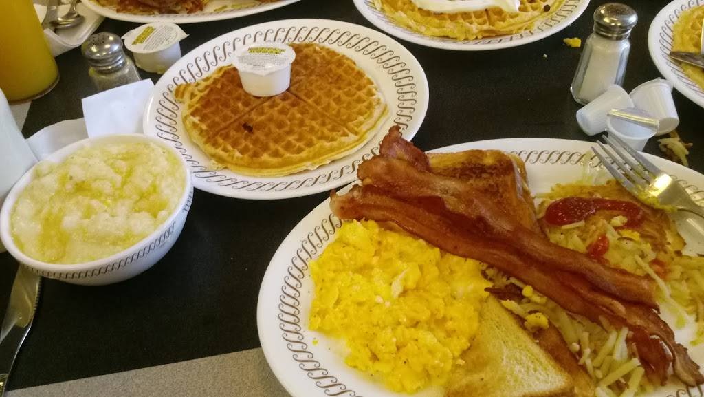 Waffle House | meal takeaway | 1831 S Country Club Dr, Mesa, AZ 85210, USA | 4808330005 OR +1 480-833-0005