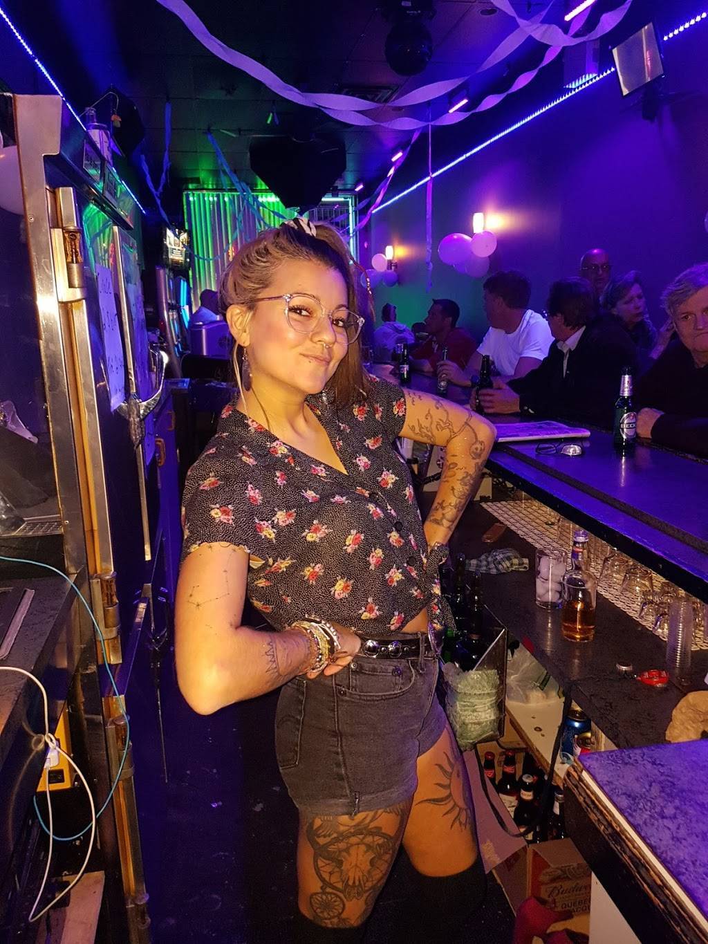 Bar LExcuse | night club | 1395 Av Dollard, LaSalle, QC H8N 1T3, Canada | 5143661363 OR +1 514-366-1363