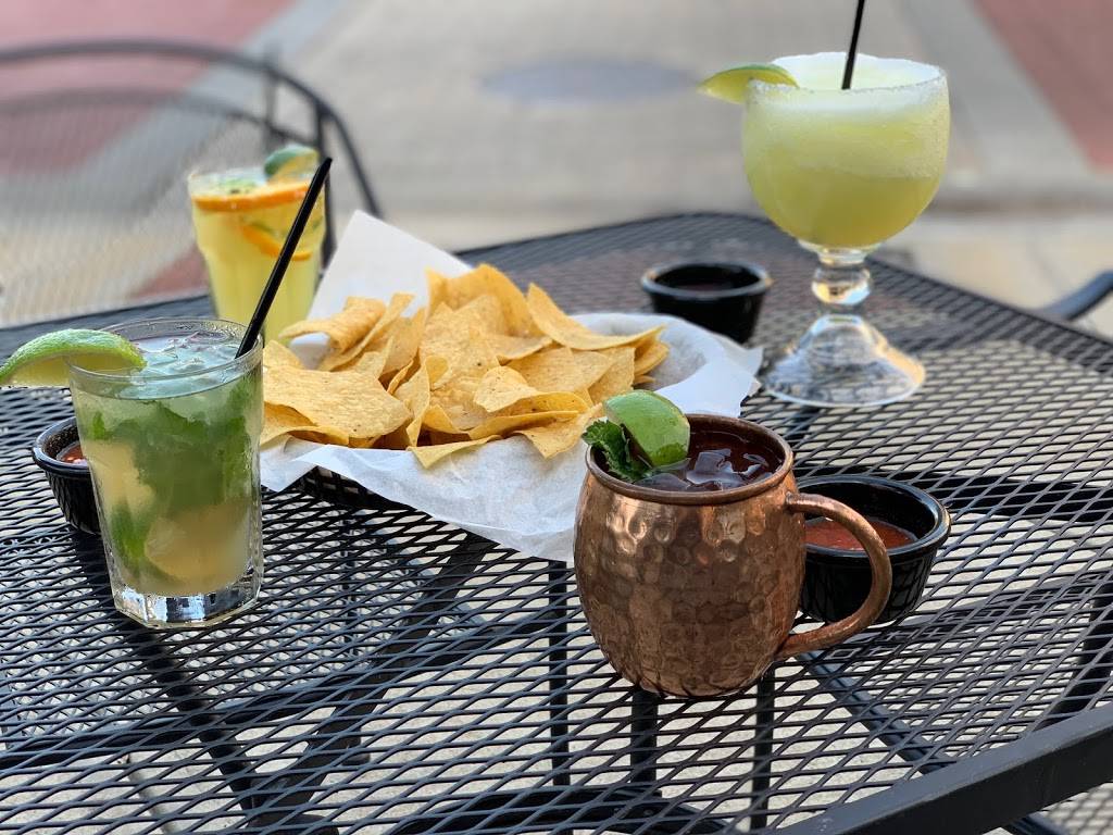 Los Mochis Restaurant | restaurant | 101 Gilmer St, Sulphur Springs, TX 75482, USA | 9039193760 OR +1 903-919-3760