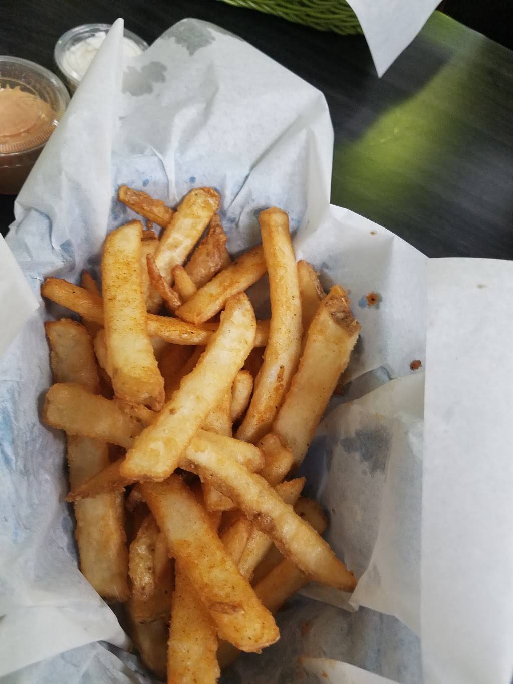 Deli Delicious | restaurant | 9000 Ming Ave #05, Bakersfield, CA 93311, USA | 6618580335 OR +1 661-858-0335