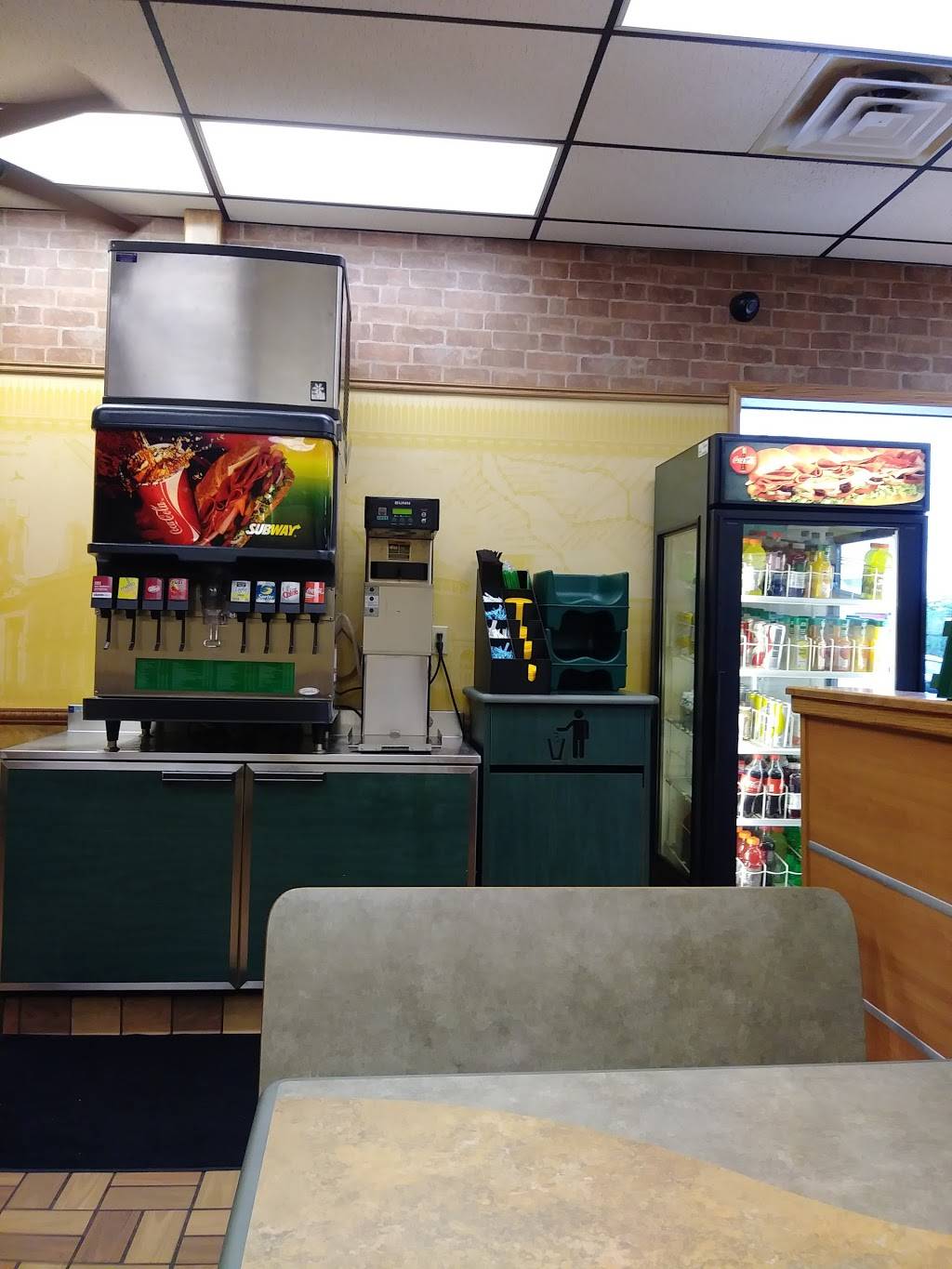 Subway | restaurant | 101 US Hwy 6 E, Ligonier, IN 46767, USA | 2608947120 OR +1 260-894-7120