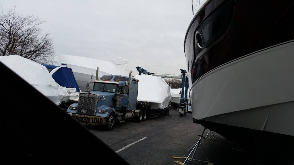 Castaways Yacht Club | restaurant | 425 Davenport Ave, New Rochelle, NY 10805, USA | 9146368444 OR +1 914-636-8444