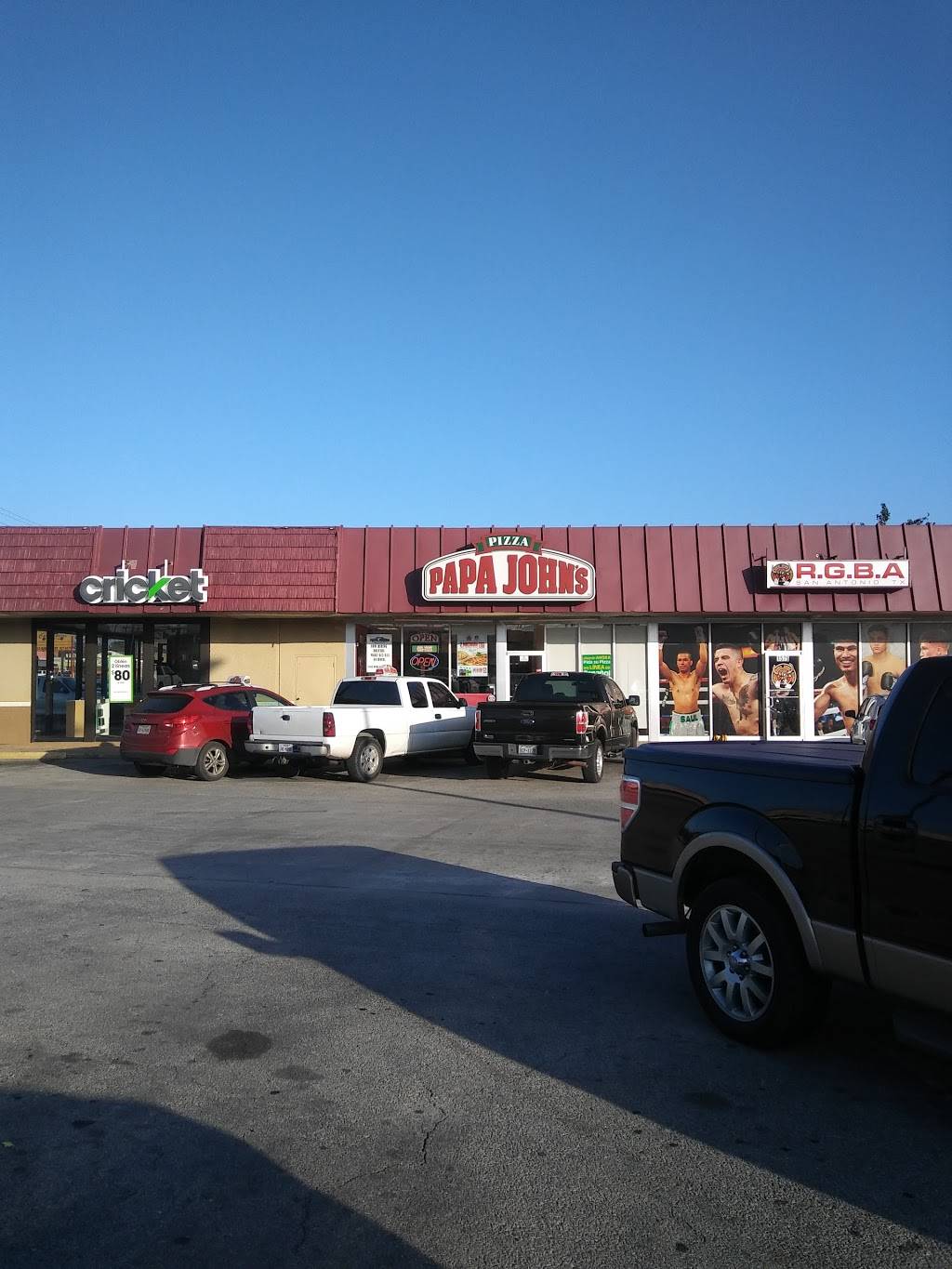 Papa Johns Pizza | restaurant | 1573 Bandera, San Antonio, TX 78228, USA | 2104327272 OR +1 210-432-7272