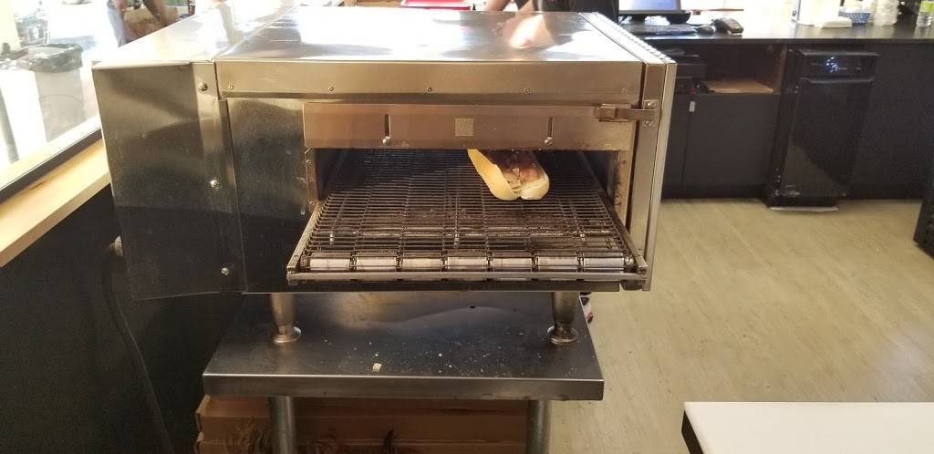 Toasties | restaurant | 4712 Boul Saint-Jean, Pierrefonds, QC H9H 4B2, Canada | 5146202702 OR +1 514-620-2702