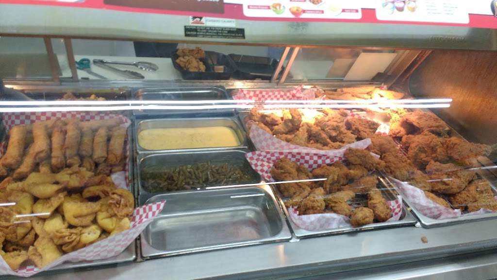 Champs Chicken | meal takeaway | 720 W Main St, Mound City, KS 66056, USA | 9137952989 OR +1 913-795-2989