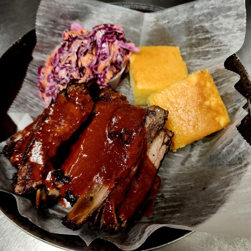 Big Kahunas Smokehouse Restaurant | restaurant | Shooters Outpost, 1158 Hooksett Rd #1, Hooksett, NH 03106, USA | 6039357400 OR +1 603-935-7400