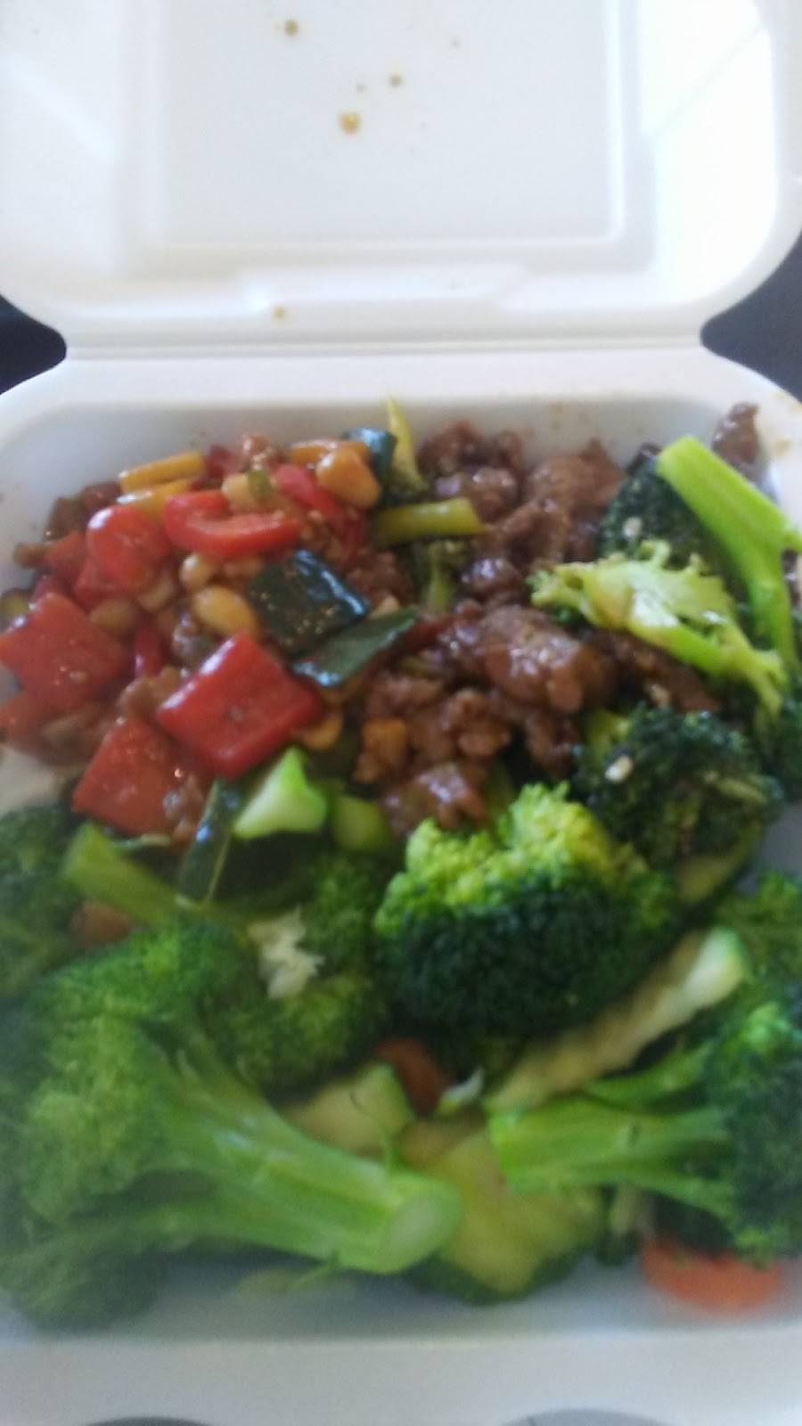 Panda Express | meal takeaway | 316 Sycamore Ave, Vista, CA 92083, USA | 7609459887 OR +1 760-945-9887