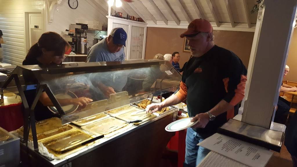 Verda Maes | restaurant | 223 N Pearl St, Waverly, IL 62692, USA | 2174353408 OR +1 217-435-3408