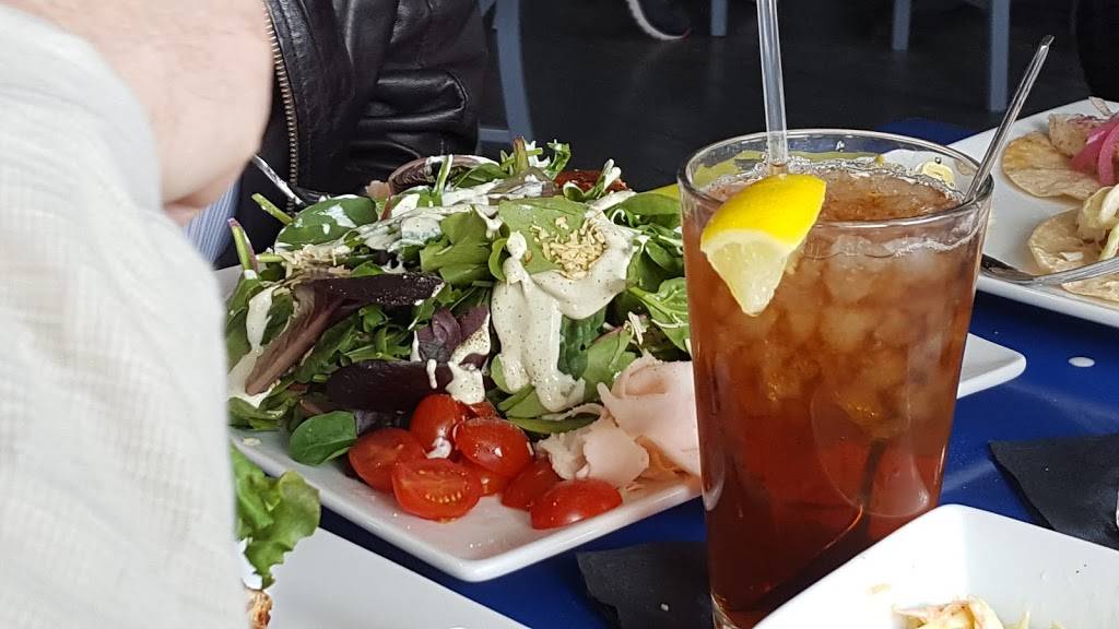 The Edge Restaurant and Bar | restaurant | 15659 Marina Dr, Montgomery, TX 77356, USA | 9367035041 OR +1 936-703-5041